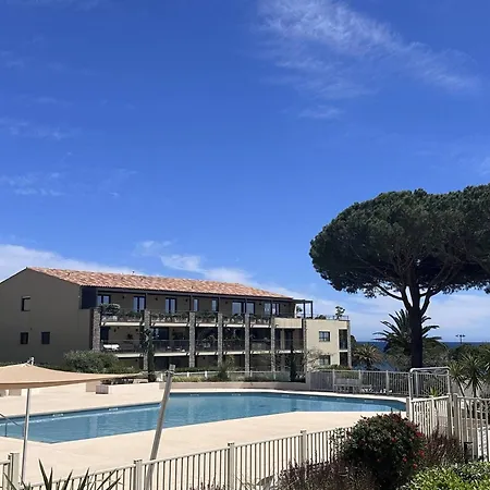 בית נופש Studio 4 Pers Avec Terrasse, Piscine, Parking - 100m Plage Et Commerces - Fr-1-768-96